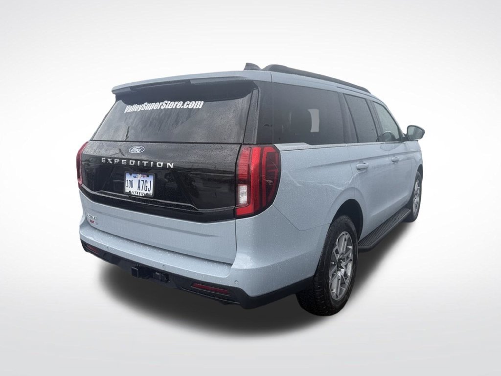 New 2026 Ford Expedition Active AWD/4WD image 3