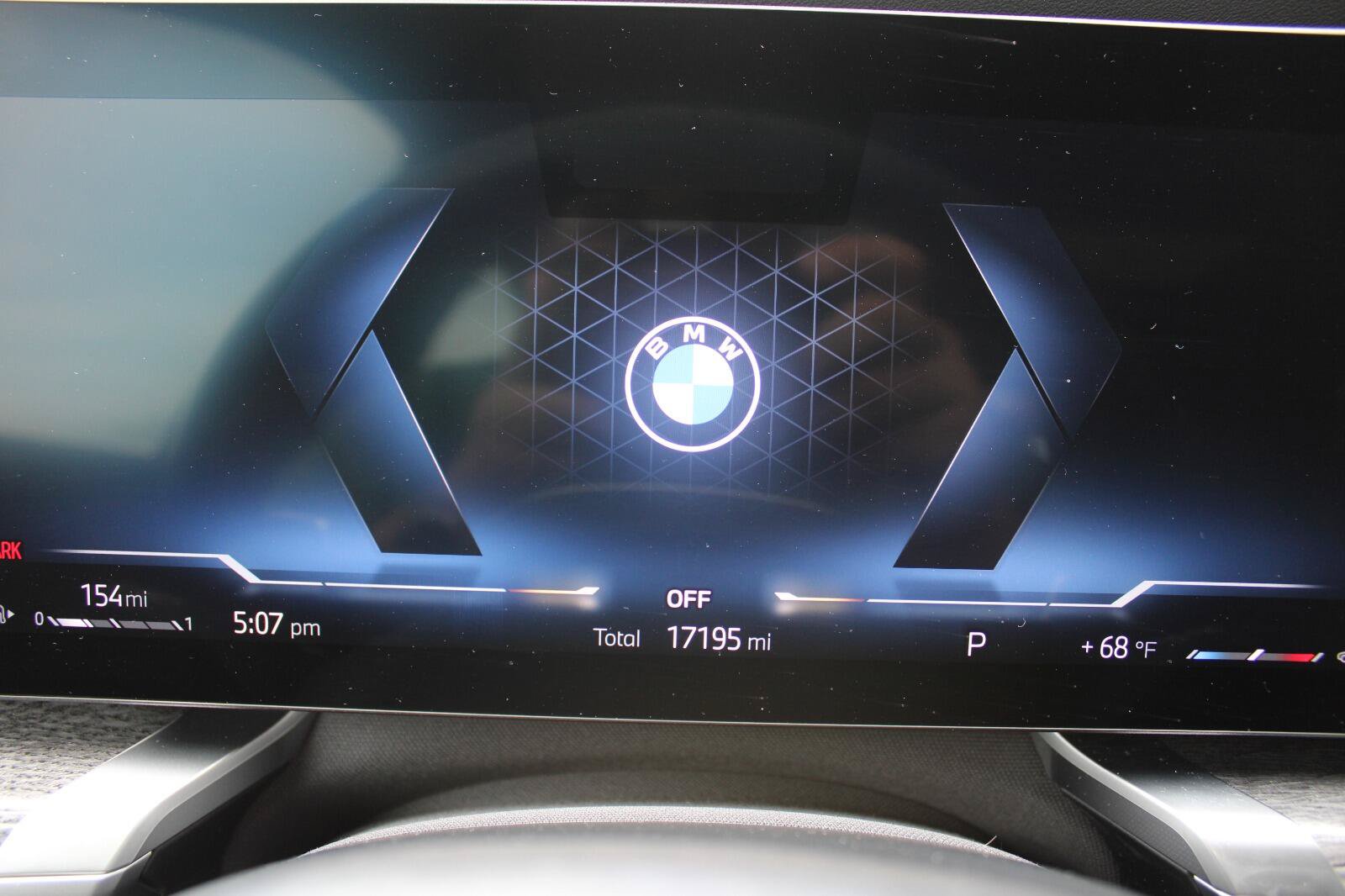 Used 2024 BMW 740i xDrive AWD/4WD image 18