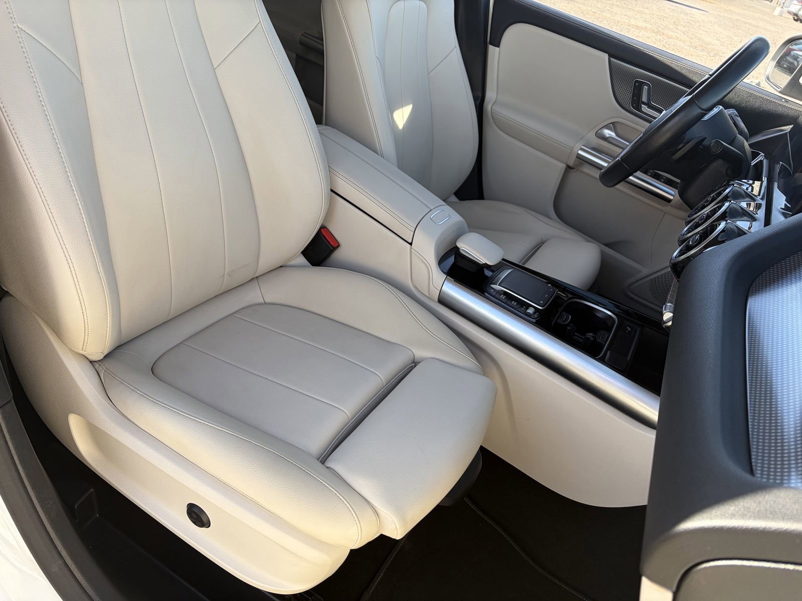 Used 2022 Mercedes-Benz GLA 250 image 11