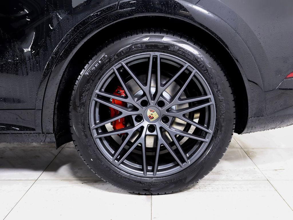 New 2026 Porsche Cayenne GTS image 28