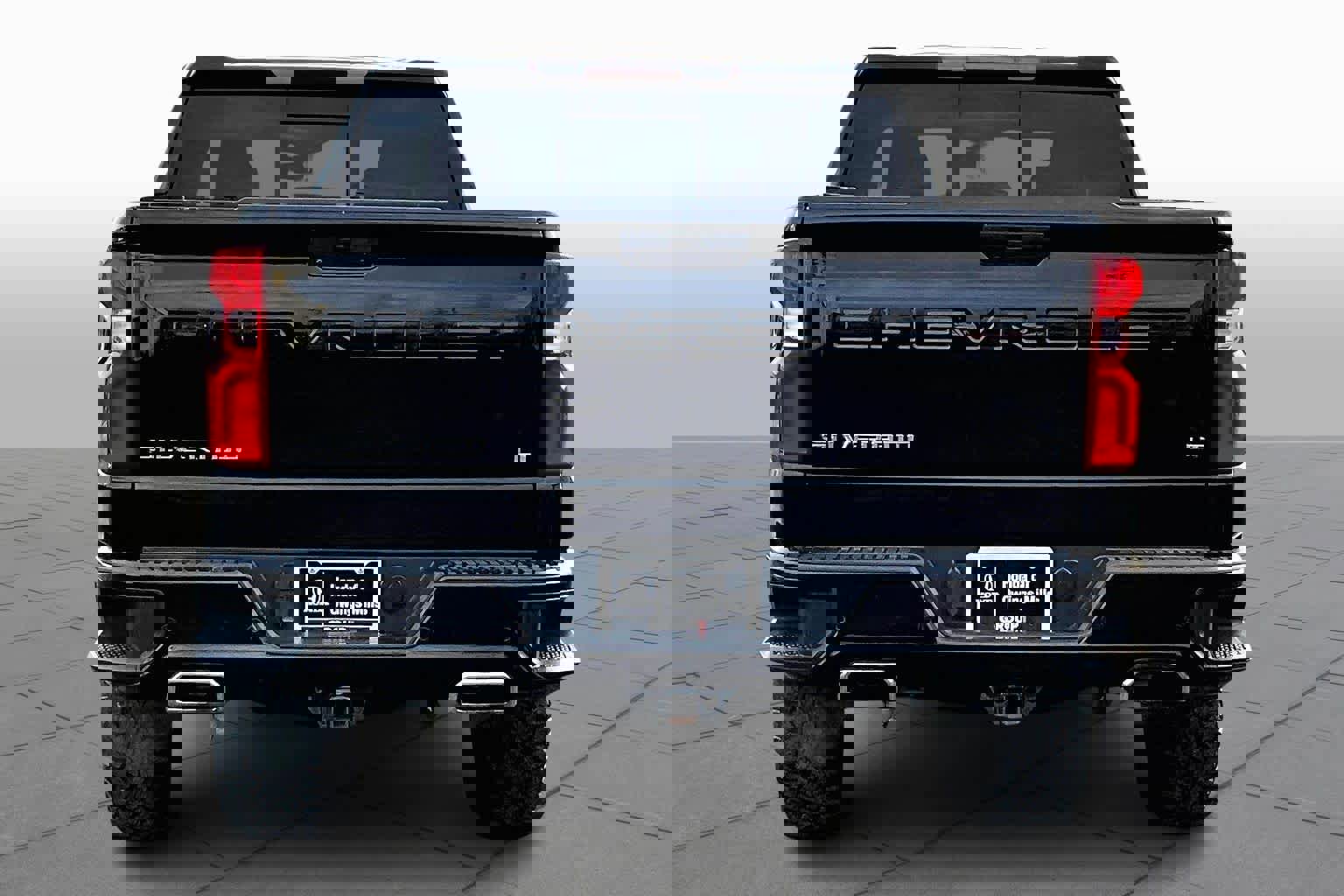 Used 2021 Chevrolet Silverado 1500 LT Trail Boss w/ Convenience Package II image 4