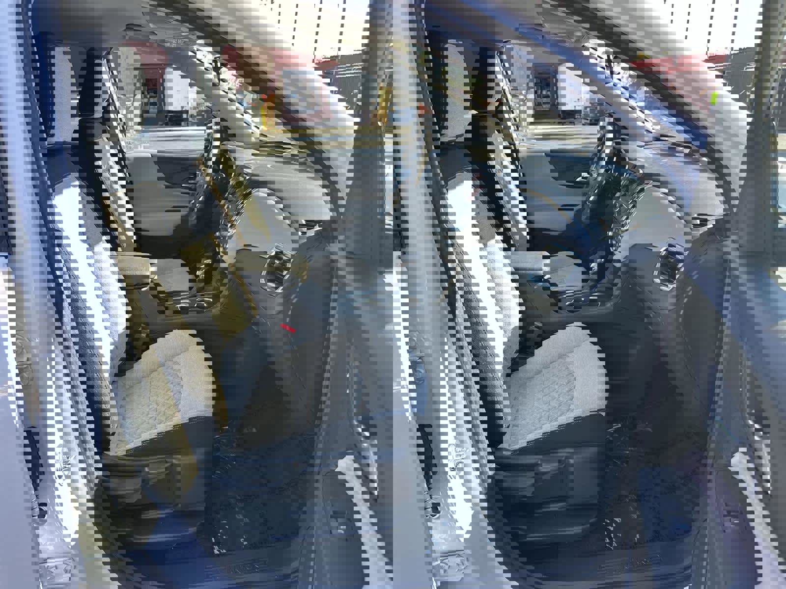 Used 2022 Chevrolet Equinox LS w/ LS Convenience Package image 14