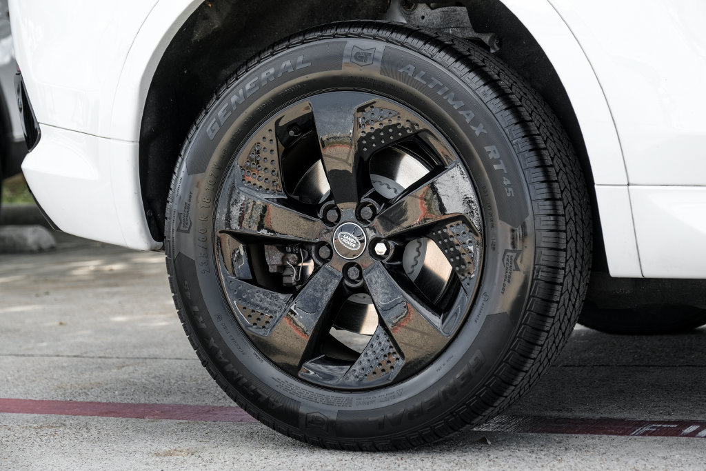 Used 2023 Land Rover Discovery Sport S R-Dynamic AWD/4WD image 72