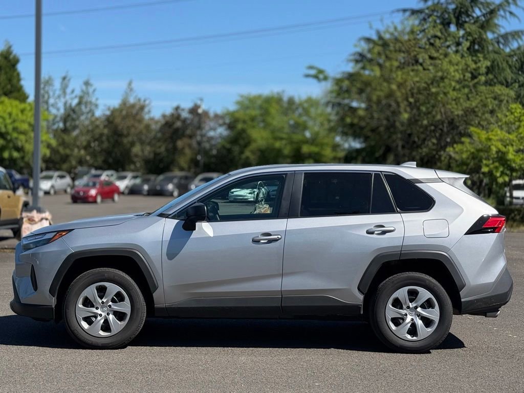 Certified 2023 Toyota RAV4 LE AWD/4WD image 2