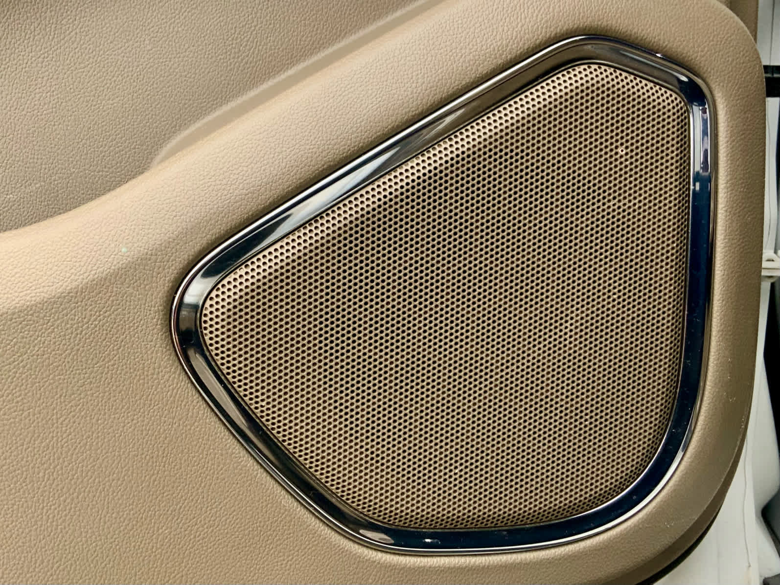 Used 2019 GMC Yukon XL SLT w/ Open Road Package image 58