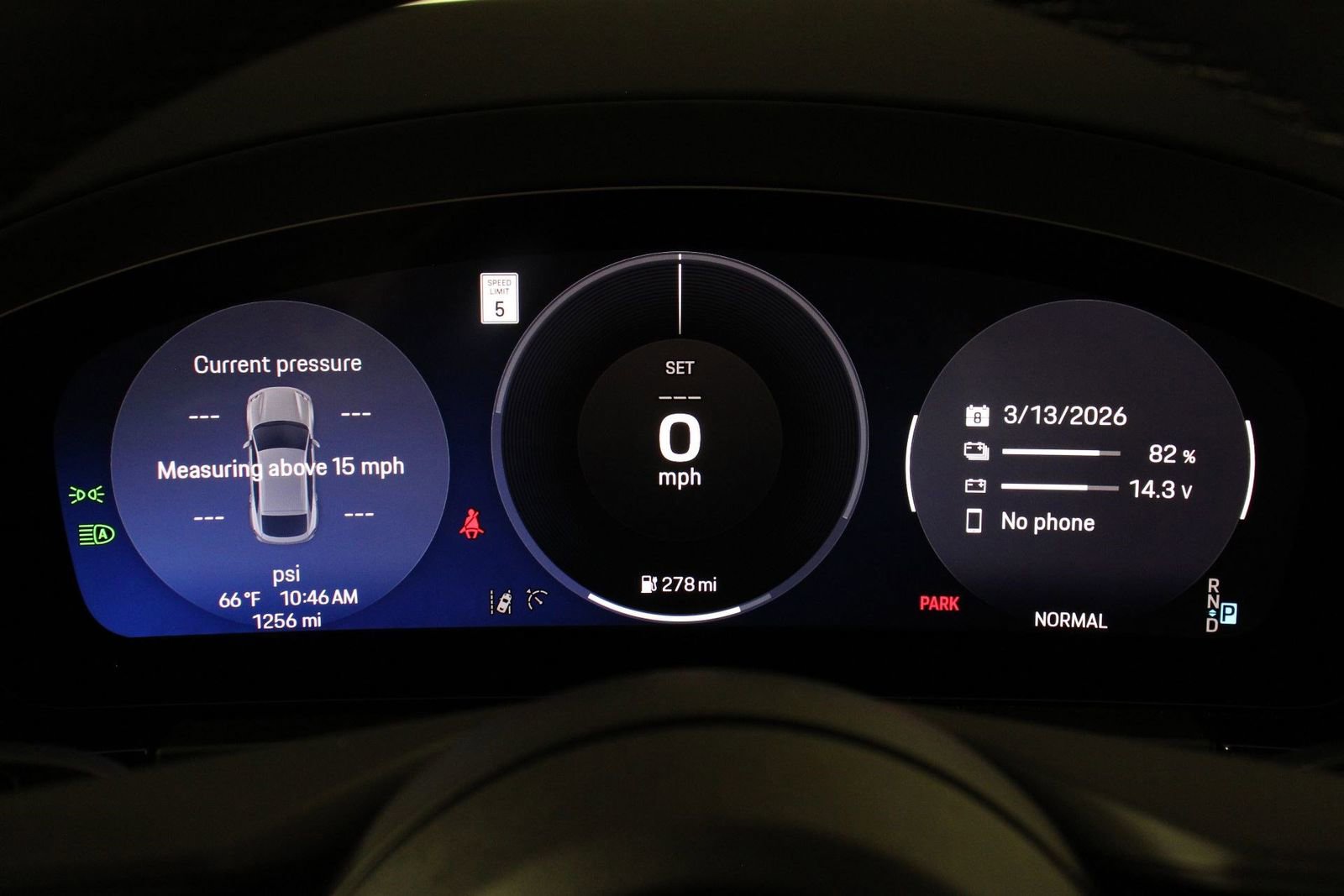 Certified 2024 Porsche Macan 4 Electric image 16