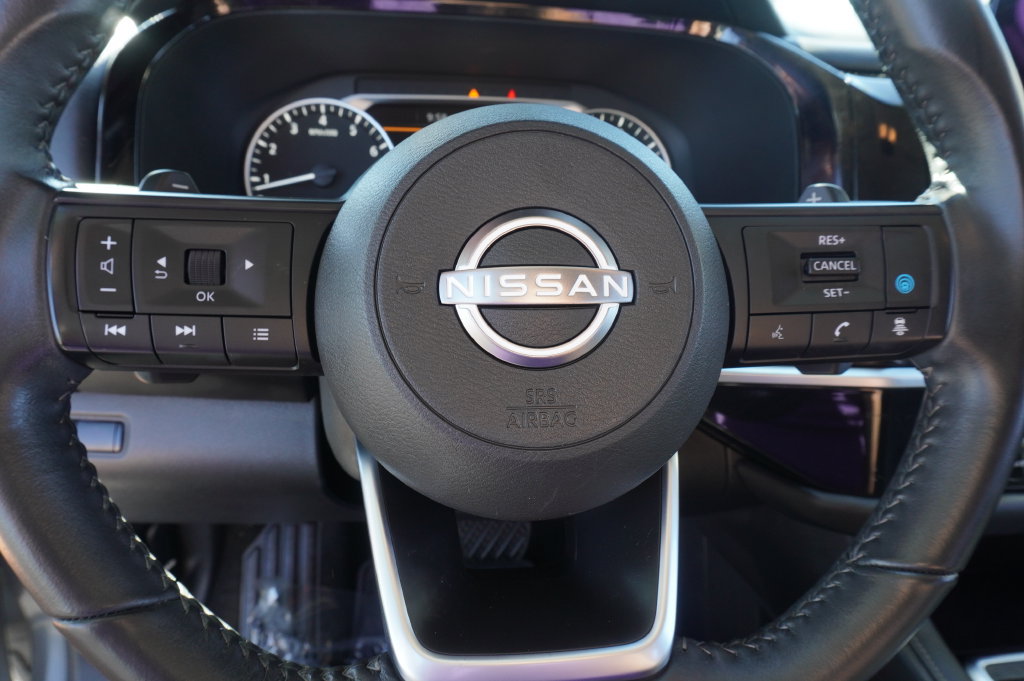 Certified 2025 Nissan Pathfinder SV FWD image 17