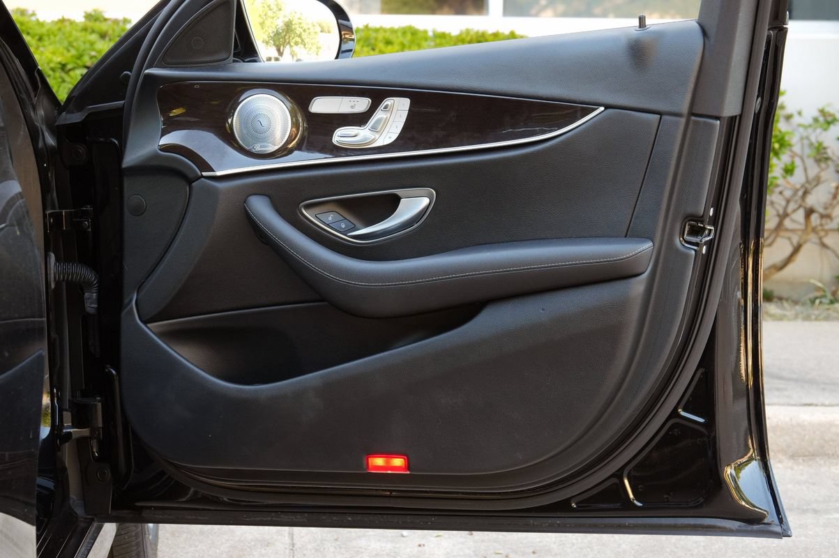 Used 2019 Mercedes-Benz E 300 image 39