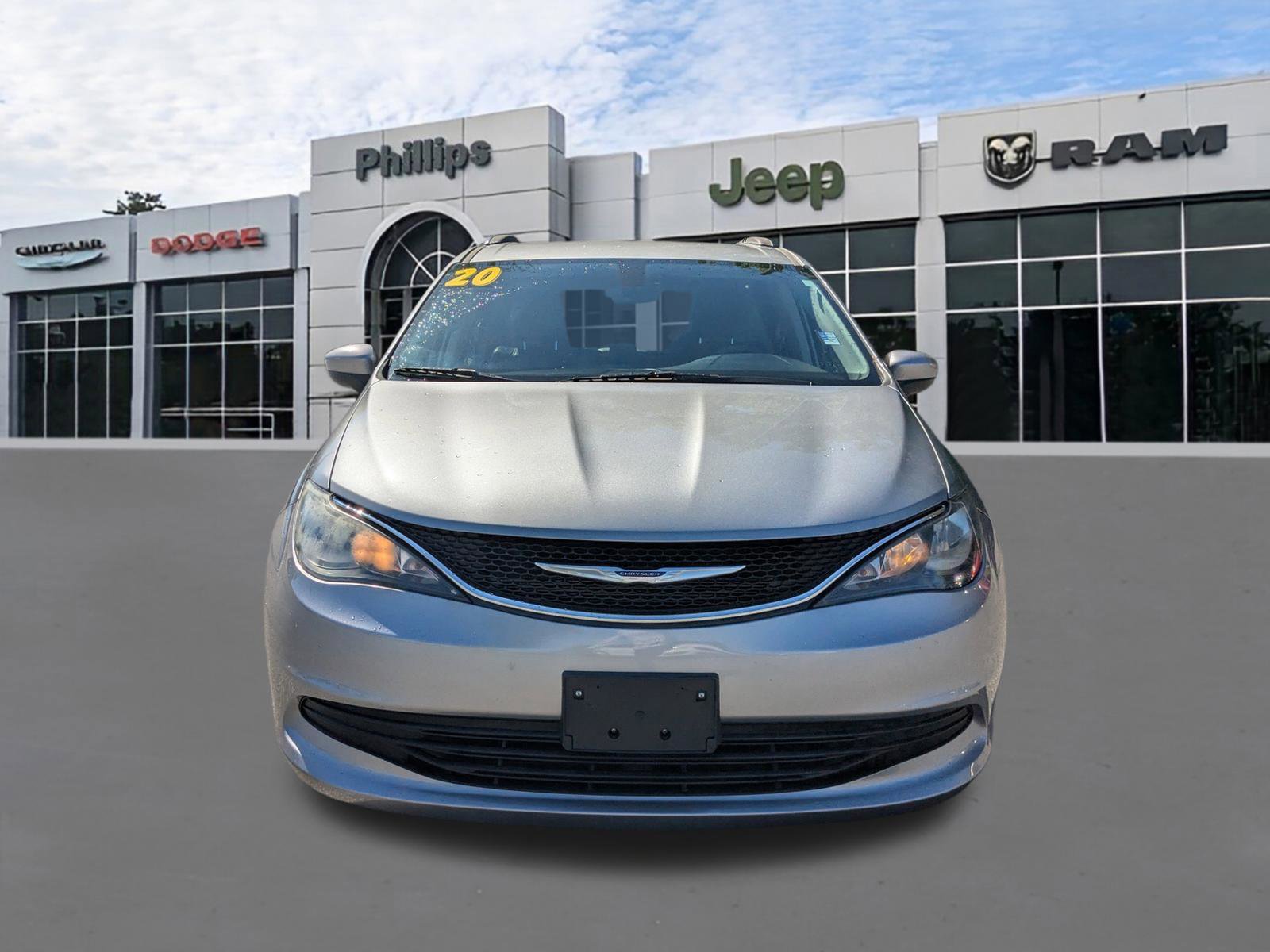 Certified 2020 Chrysler Voyager Lxi FWD image 8