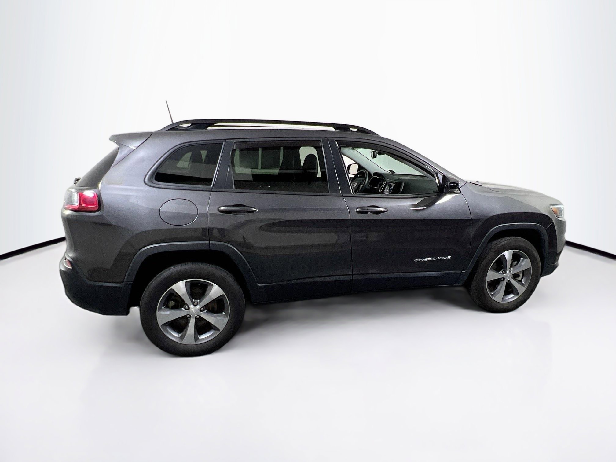 Used 2022 Jeep Cherokee Limited AWD/4WD image 4