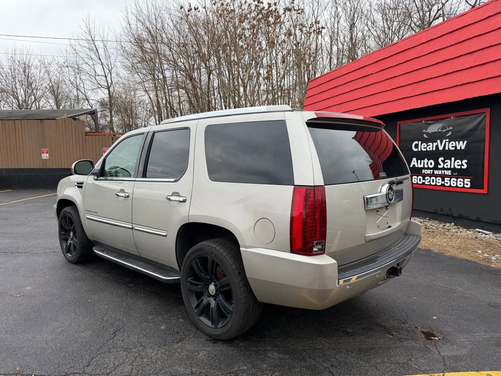 Used 2007 Cadillac Escalade AWD w/ Information Package image 5