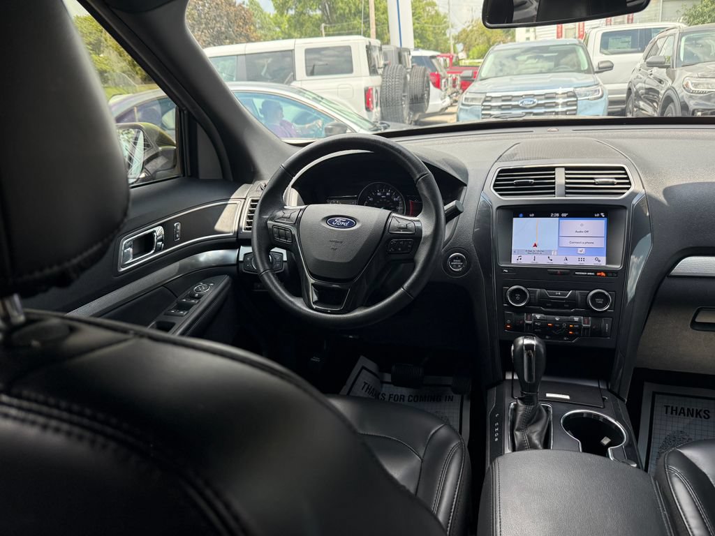 Used 2019 Ford Explorer XLT w/ Equipment Group 202A FWD image 33