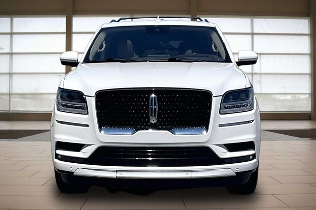 Used 2020 Lincoln Navigator Reserve w/ Equipment Group 208A Reserve AWD/4WD image 3