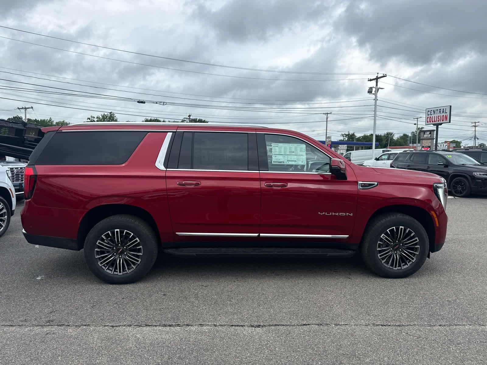New 2026 GMC Yukon XL Elevation w/ Elevation Premium Package AWD/4WD image 6