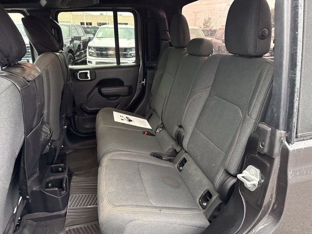Used 2024 Jeep Gladiator Sport AWD/4WD image 19