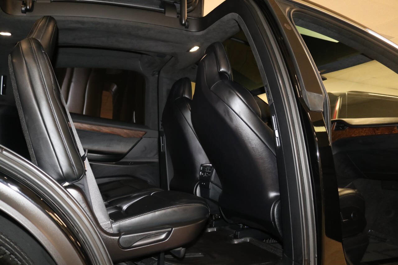 Used 2020 Tesla Model X image 92