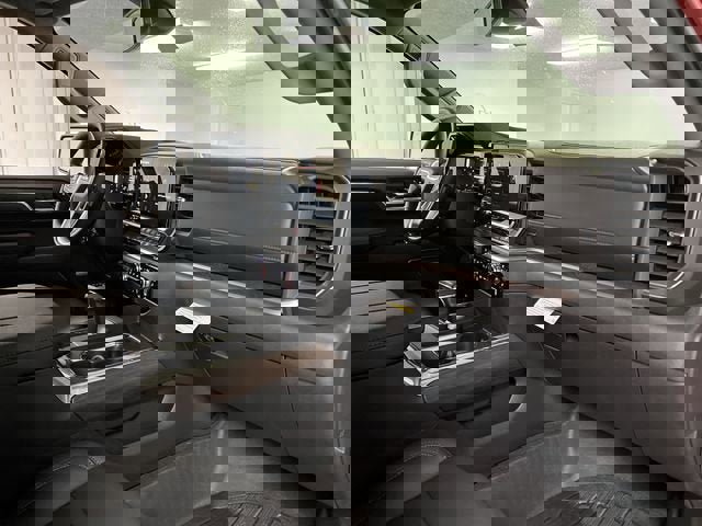 New 2026 GMC Sierra 1500 SLT w/ SLT Premium Plus Package image 29