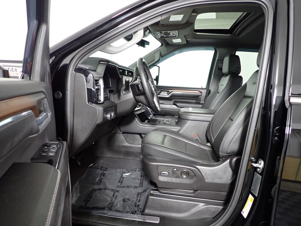 Used 2024 GMC Sierra 3500 Denali w/ Denali Reserve Package AWD/4WD image 25