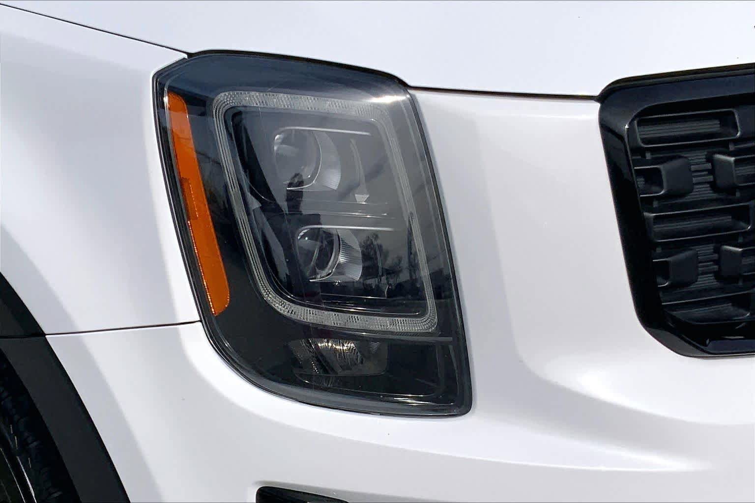 Used 2022 Kia Telluride SX w/ SX Prestige Package image 25