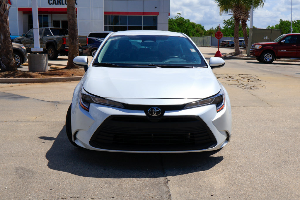 Used 2026 Toyota Corolla LE w/ LE Premium Package FWD image 25