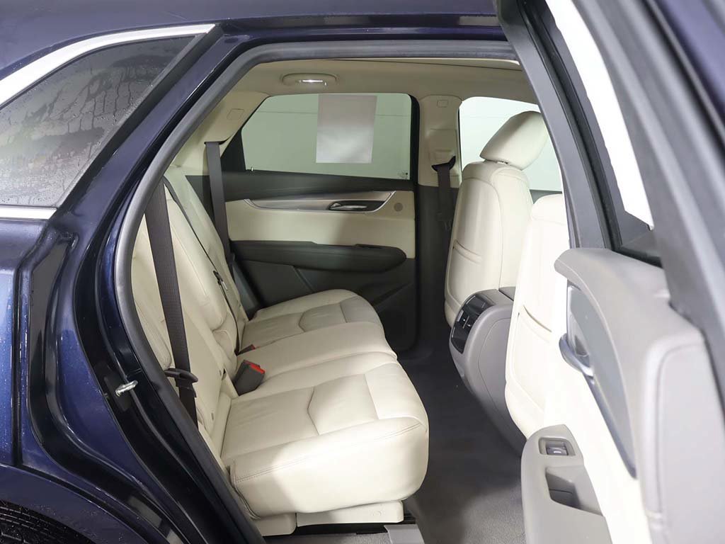 Used 2017 Cadillac XT5 Premium Luxury w/ LPO, Wheel Lock Package AWD/4WD image 34