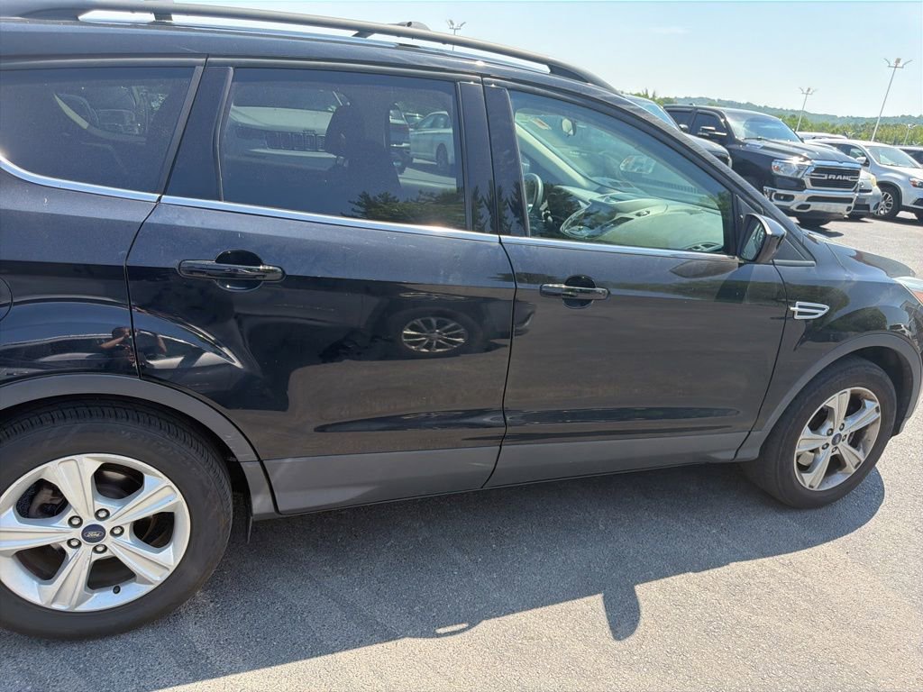 Used 2016 Ford Escape SE w/ Equipment Group 201A AWD/4WD image 5
