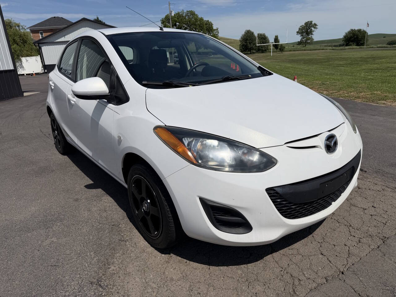 Used 2011 MAZDA MAZDA2 Sport FWD image 5