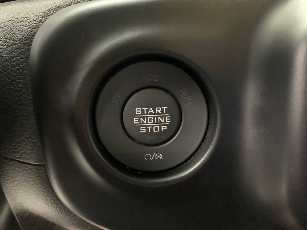 Used 2023 Jeep Gladiator Sport AWD/4WD image 24