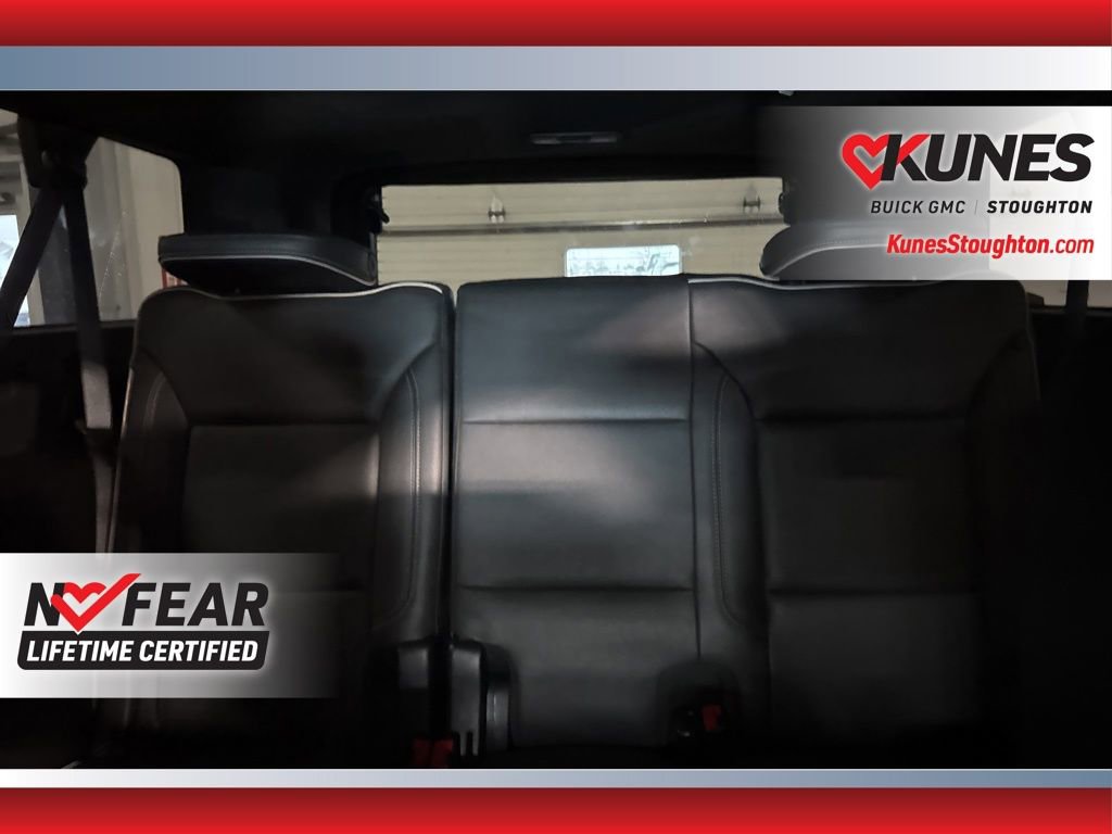 Used 2023 Chevrolet Suburban Premier image 39