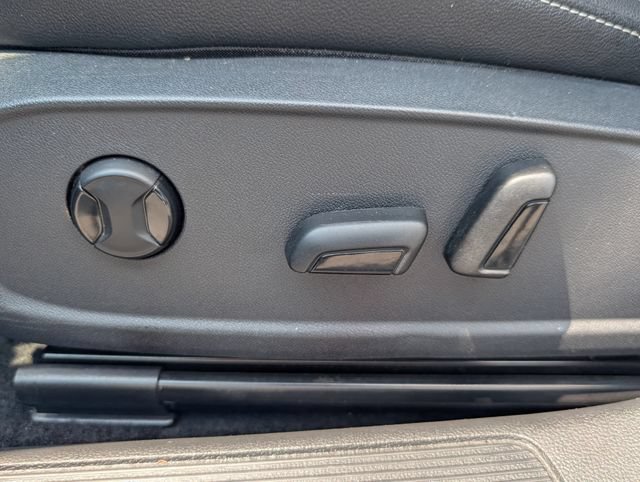 Used 2024 Volkswagen Jetta SE FWD image 20