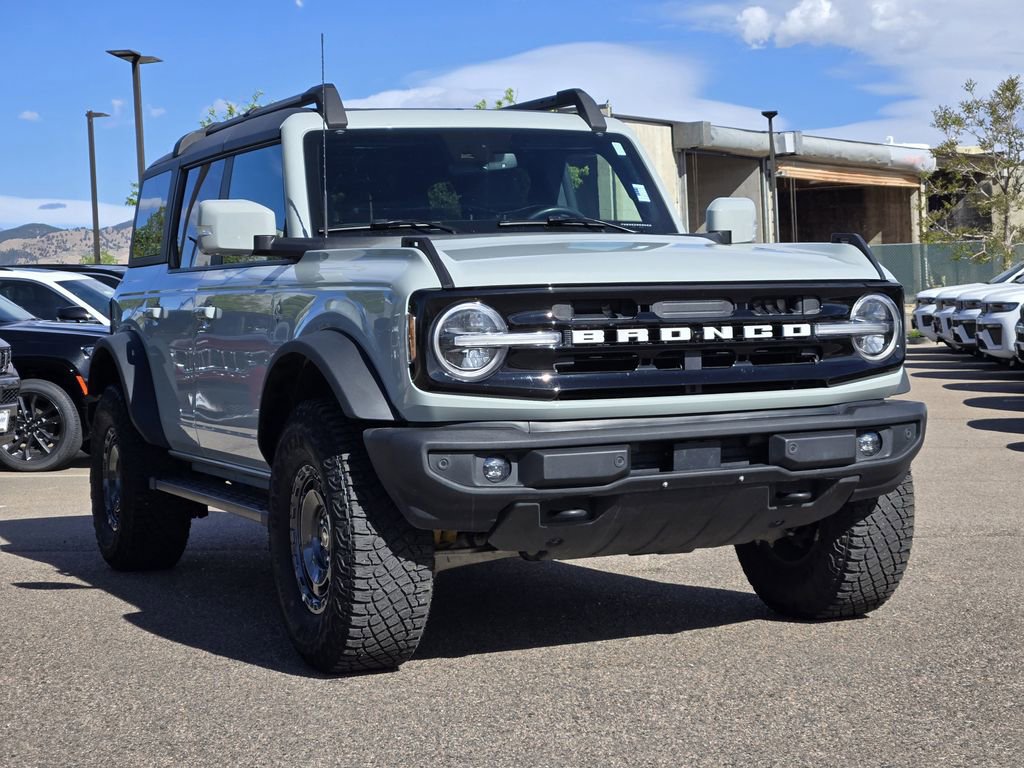 Used 2024 Ford Bronco Outer Banks AWD/4WD image 2