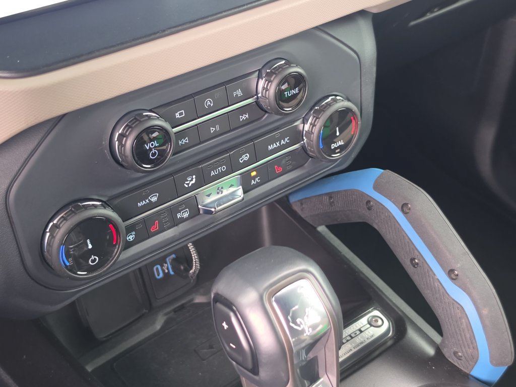 Used 2022 Ford Bronco Wildtrak AWD/4WD image 25