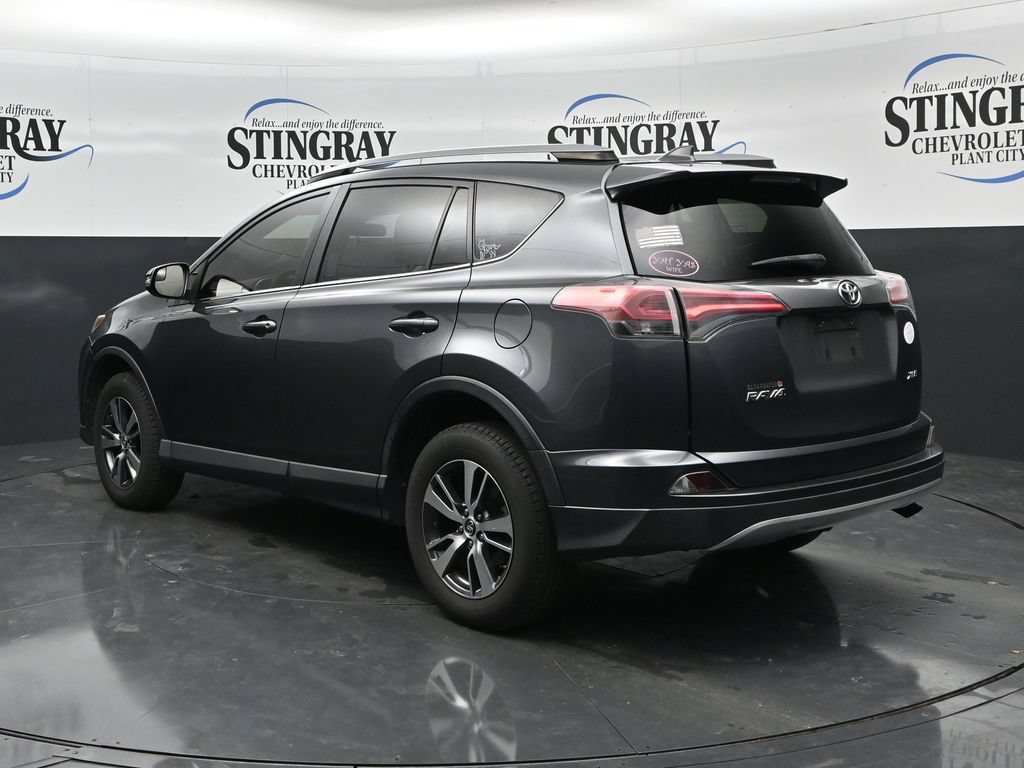 Used 2017 Toyota RAV4 XLE FWD image 5
