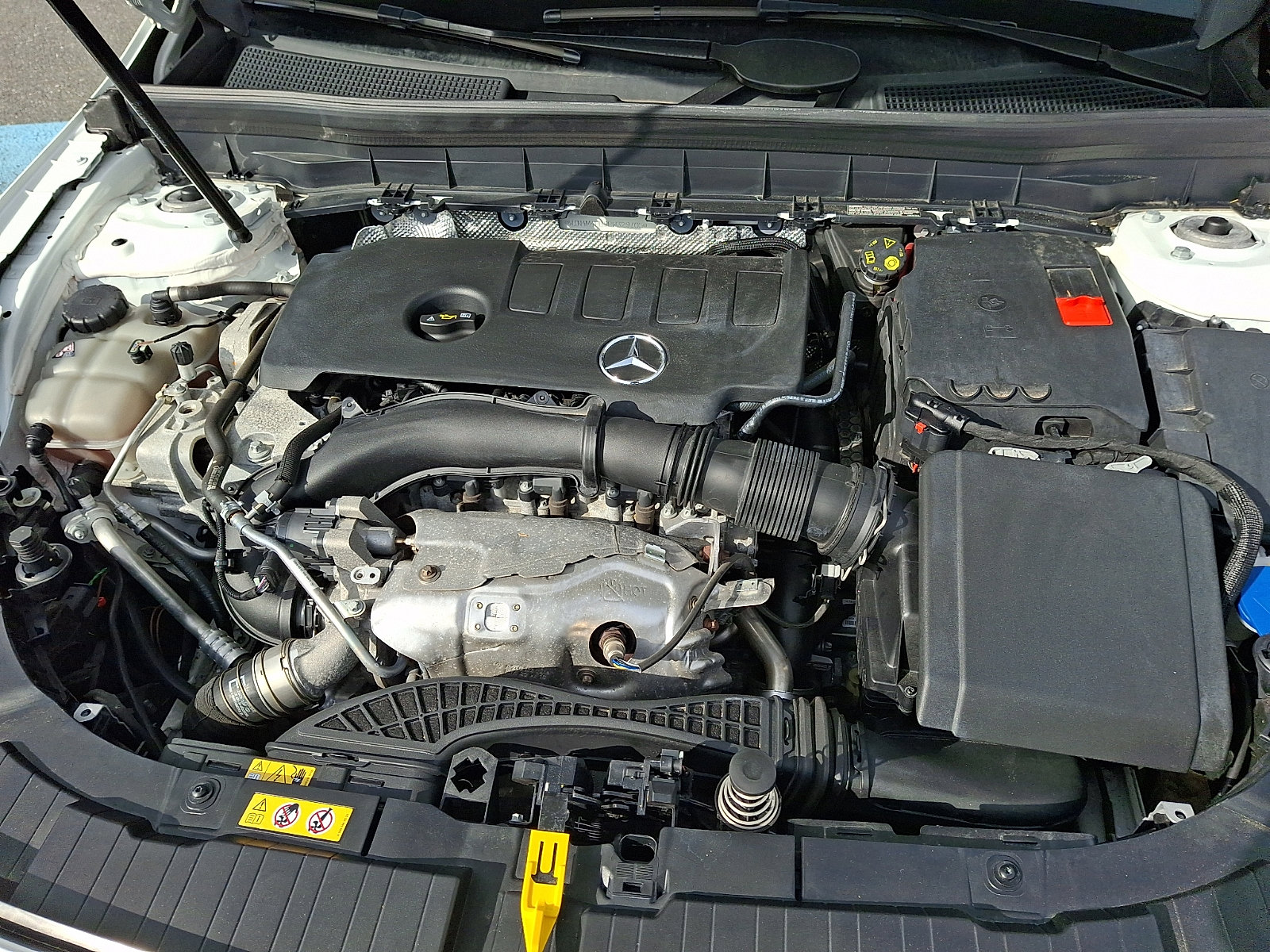Used 2023 Mercedes-Benz GLB 250 4MATIC image 29