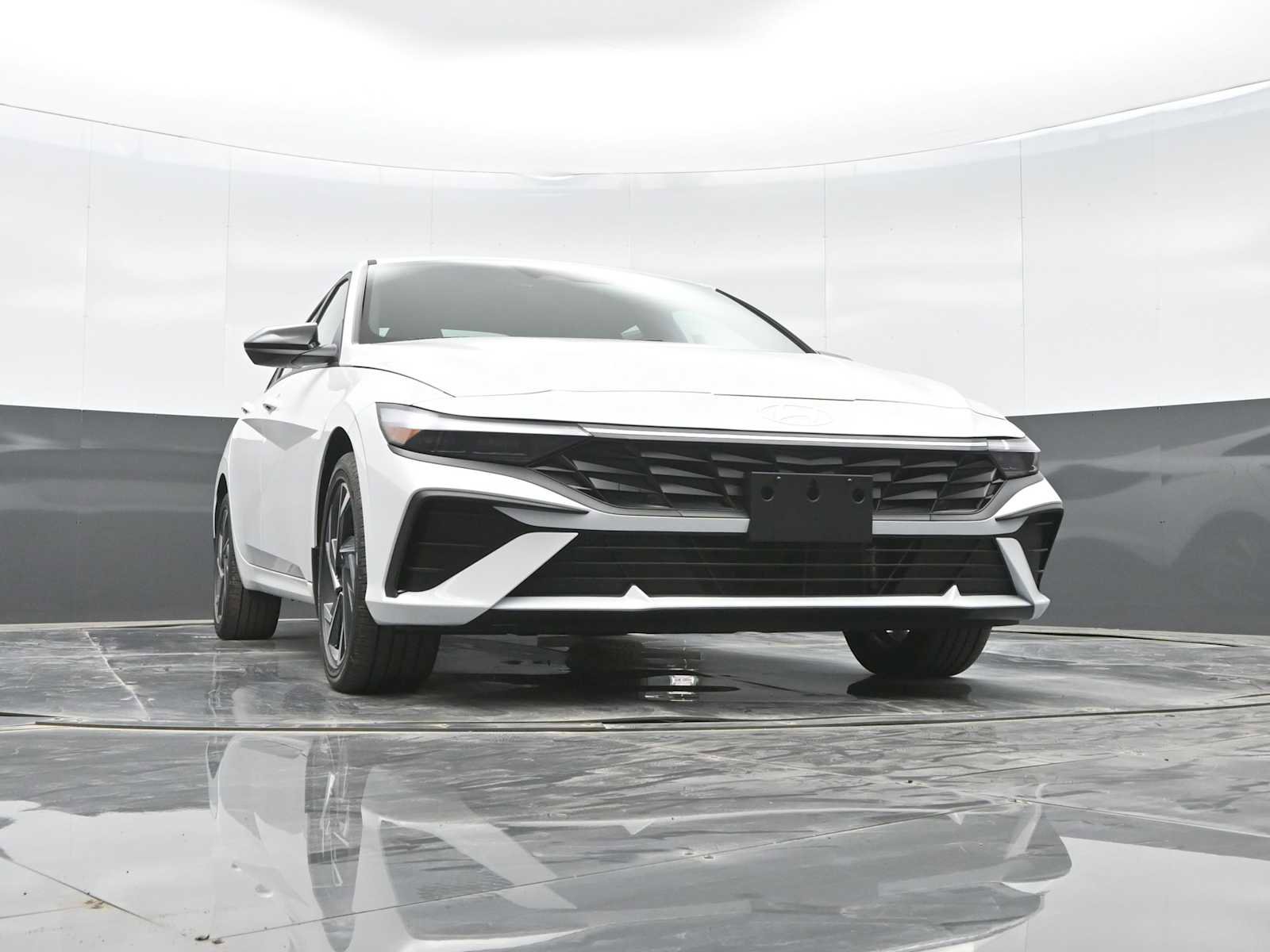 New 2025 Hyundai Elantra SEL image 30