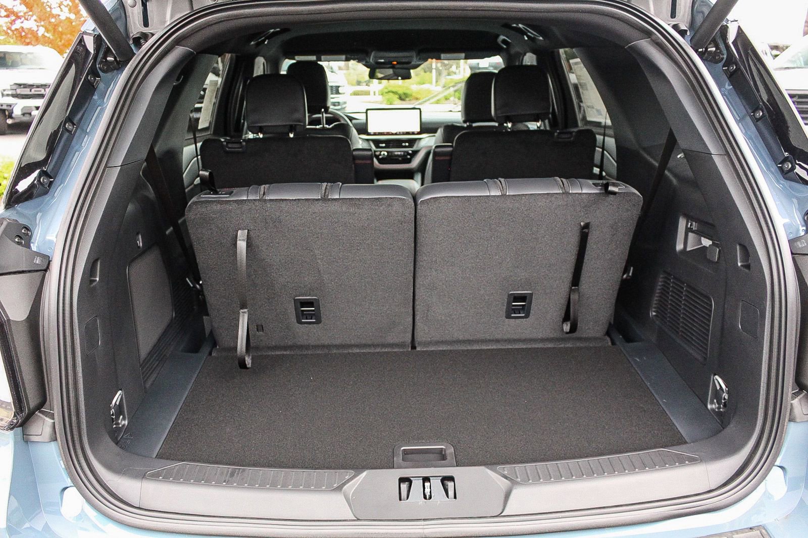 New 2026 Ford Explorer ST-Line w/ ST-Line Street Pack image 28