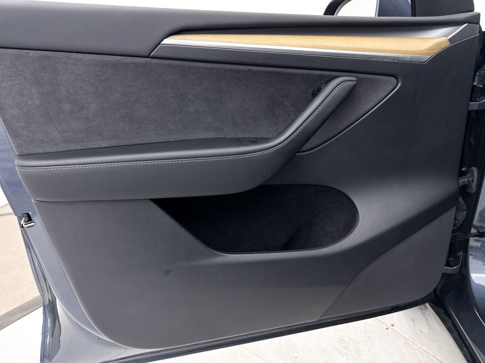 Used 2023 Tesla Model Y Long Range image 36