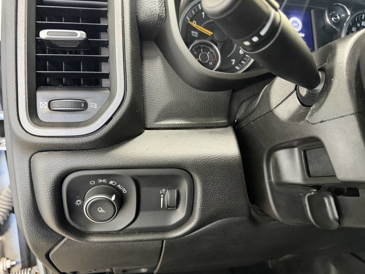 Used 2022 RAM 2500 Tradesman w/ Chrome Appearance Group AWD/4WD image 15