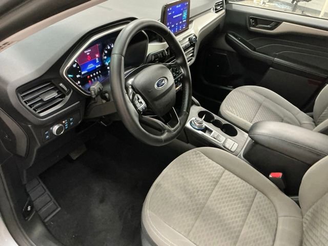 Used 2022 Ford Escape SE FWD image 13