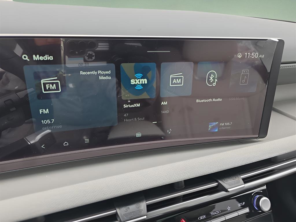 New 2025 Hyundai Tucson Limited FWD image 24