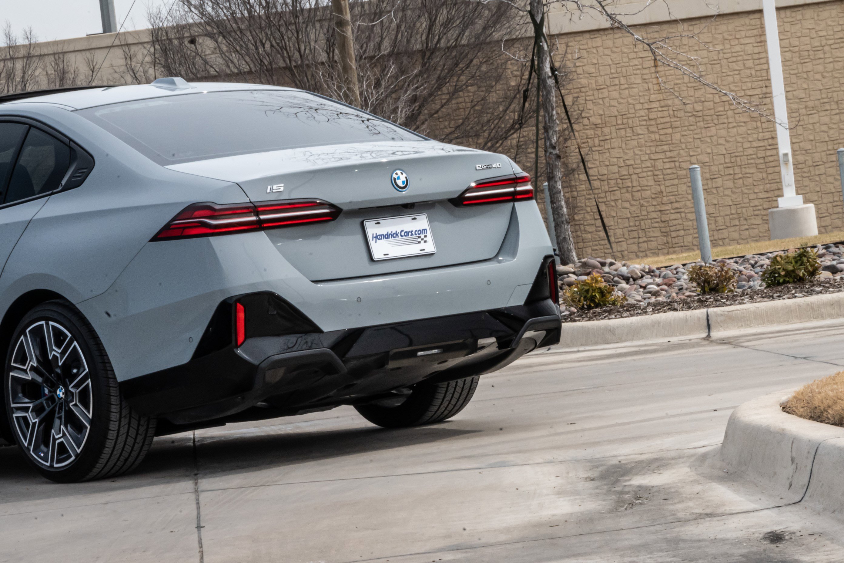 Used 2026 BMW i5 eDrive40 w/ M Sport Package image 6