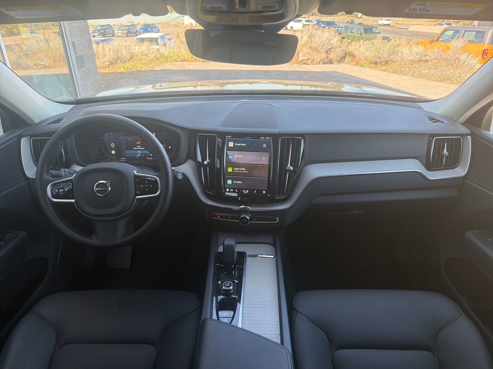 Used 2025 Volvo XC60 B5 Plus AWD/4WD image 10