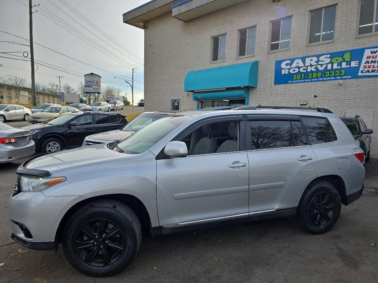 Used 2012 Toyota Highlander SE w/ Tow Pkg AWD/4WD image 5