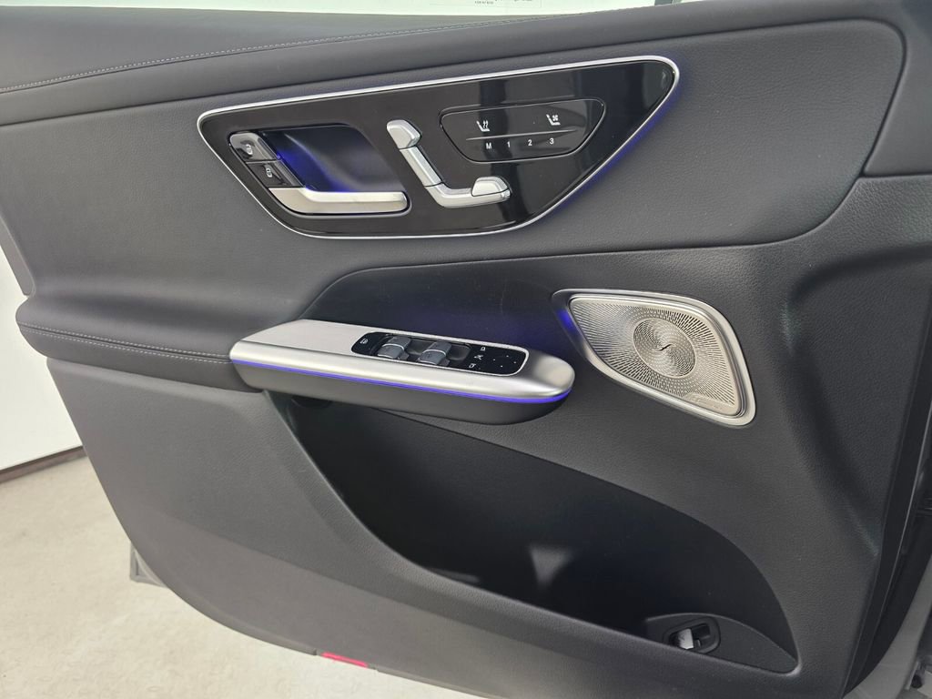 New 2026 Mercedes-Benz GLC 300 image 15