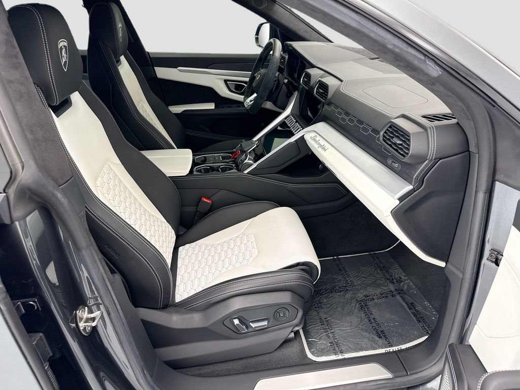 Used 2019 Lamborghini Urus AWD/4WD image 19