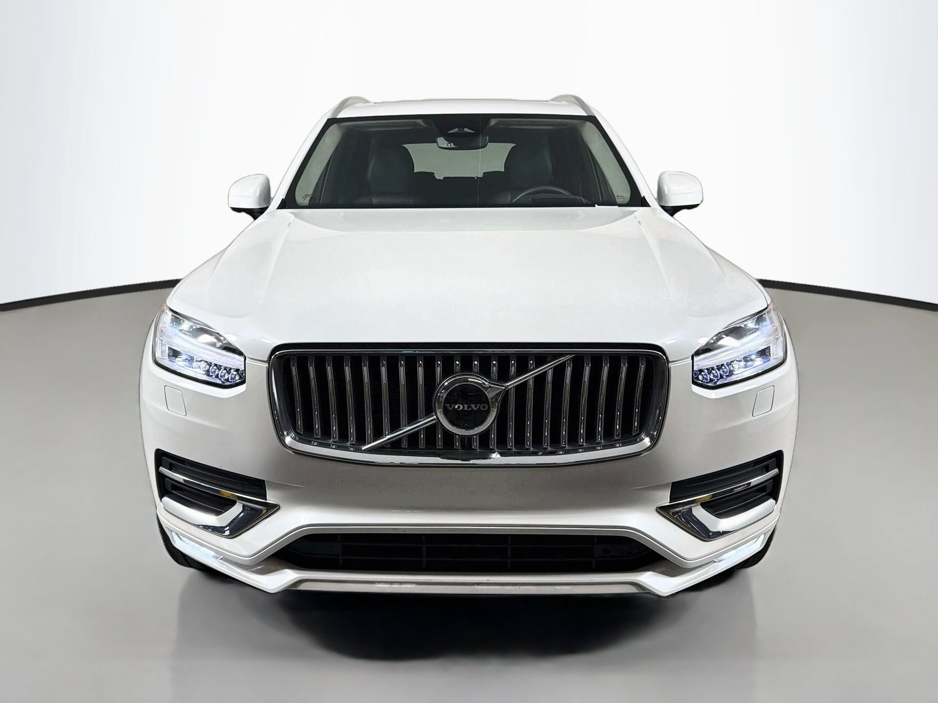 Used 2024 Volvo XC90 B6 Ultimate w/ Lounge Package AWD/4WD image 2