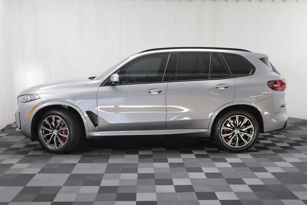 Used 2026 BMW X5 xDrive40i w/ M Sport Package AWD/4WD image 4