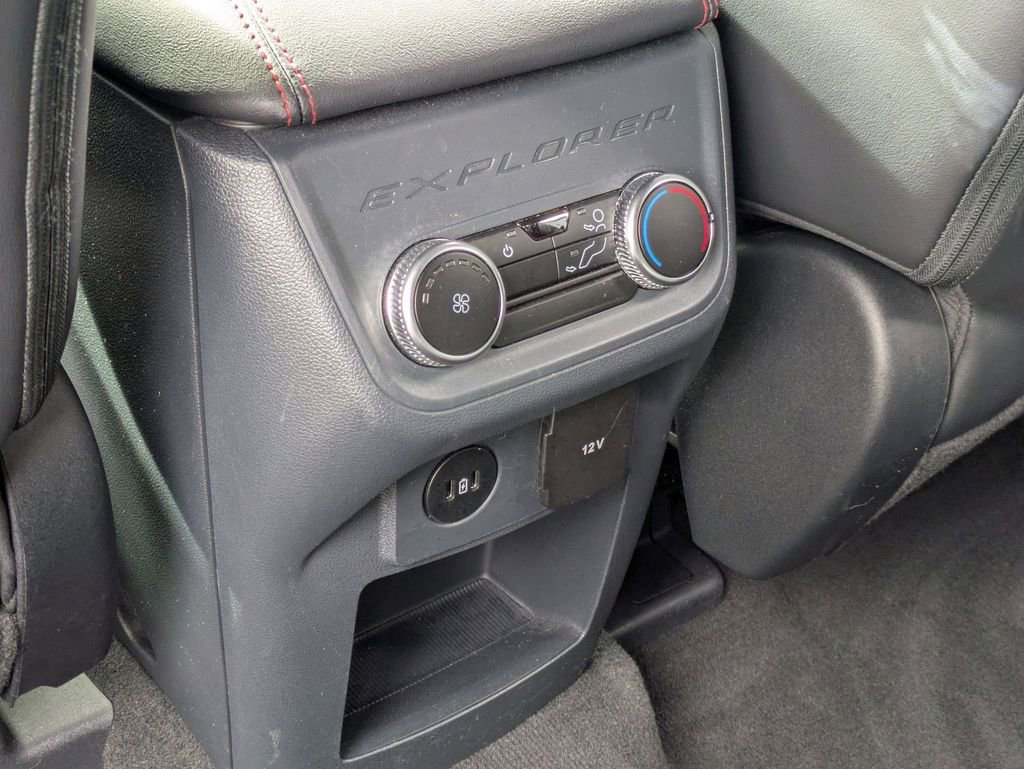 Used 2025 Ford Explorer ST-Line w/ ST-Line Street Pack image 26