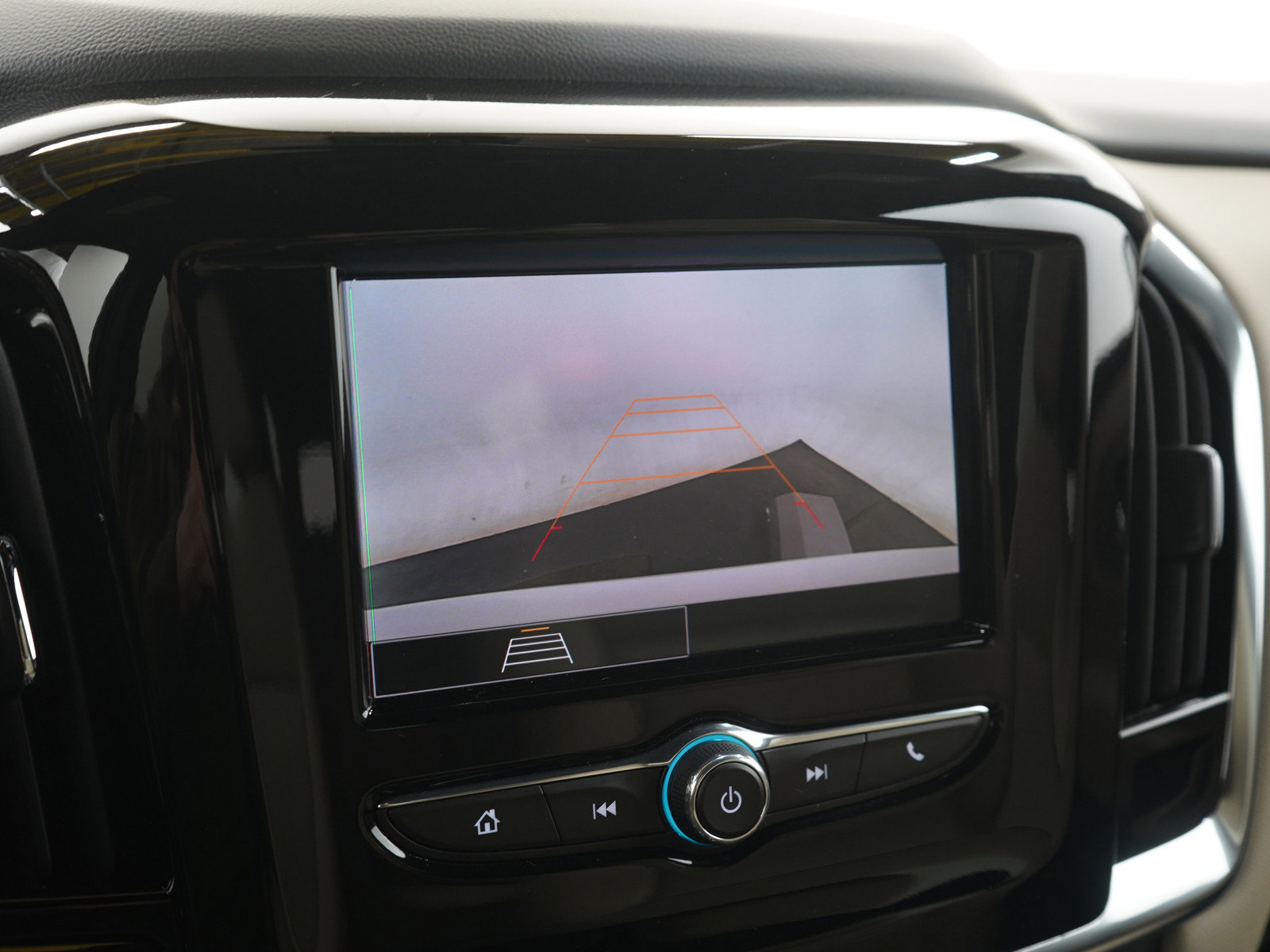 Used 2023 Chevrolet Traverse LS w/ Safety Package image 27