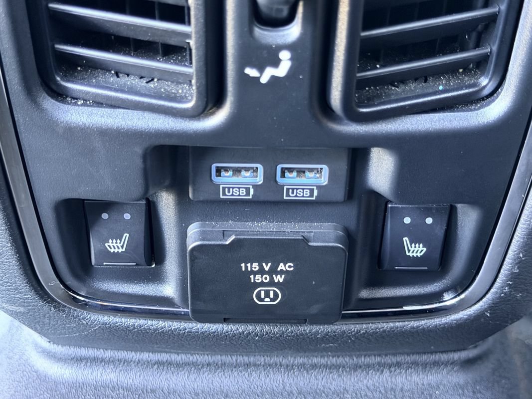Used 2015 Dodge Durango Limited RWD image 16